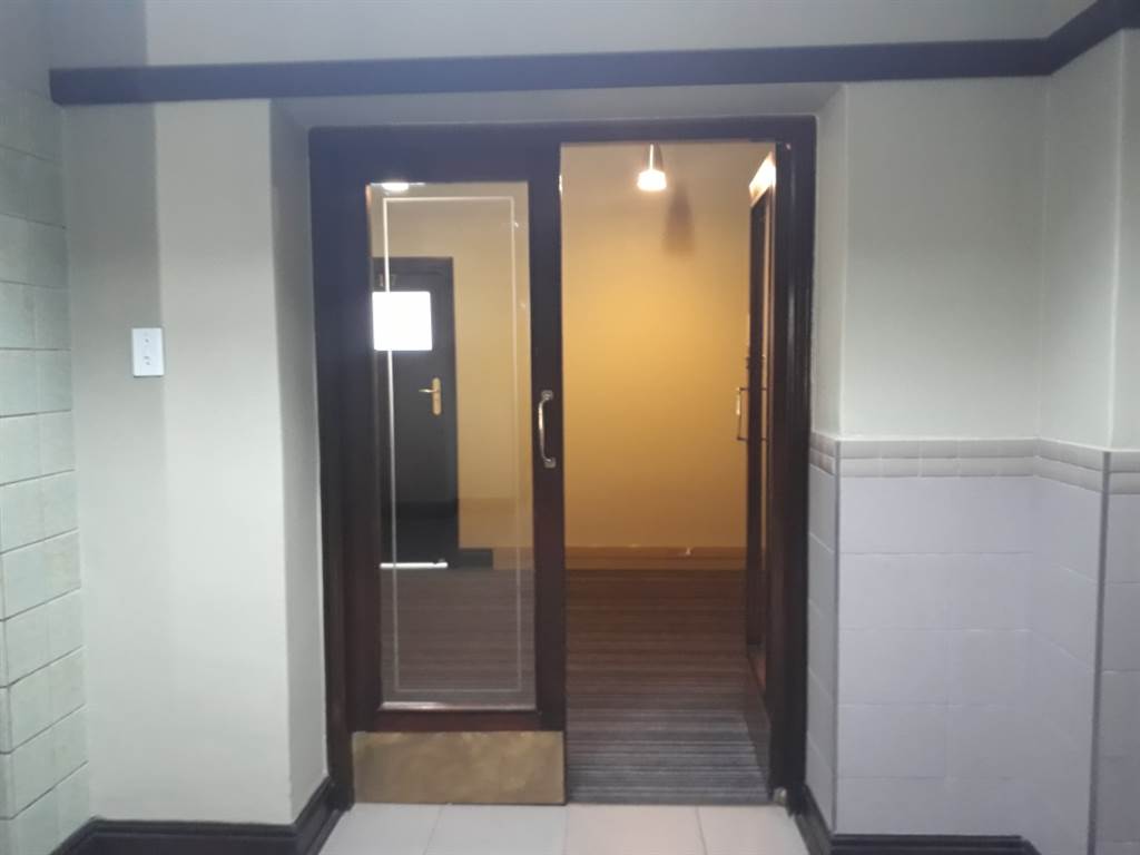 50  m² Office Space in Pretoria Central photo number 5