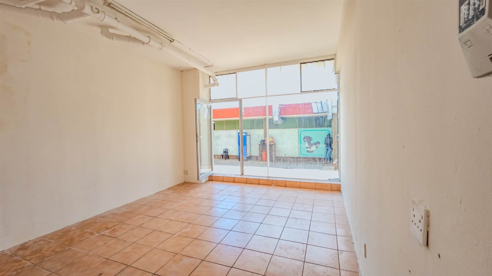 25  m² Retail Space in Edenvale photo number 3