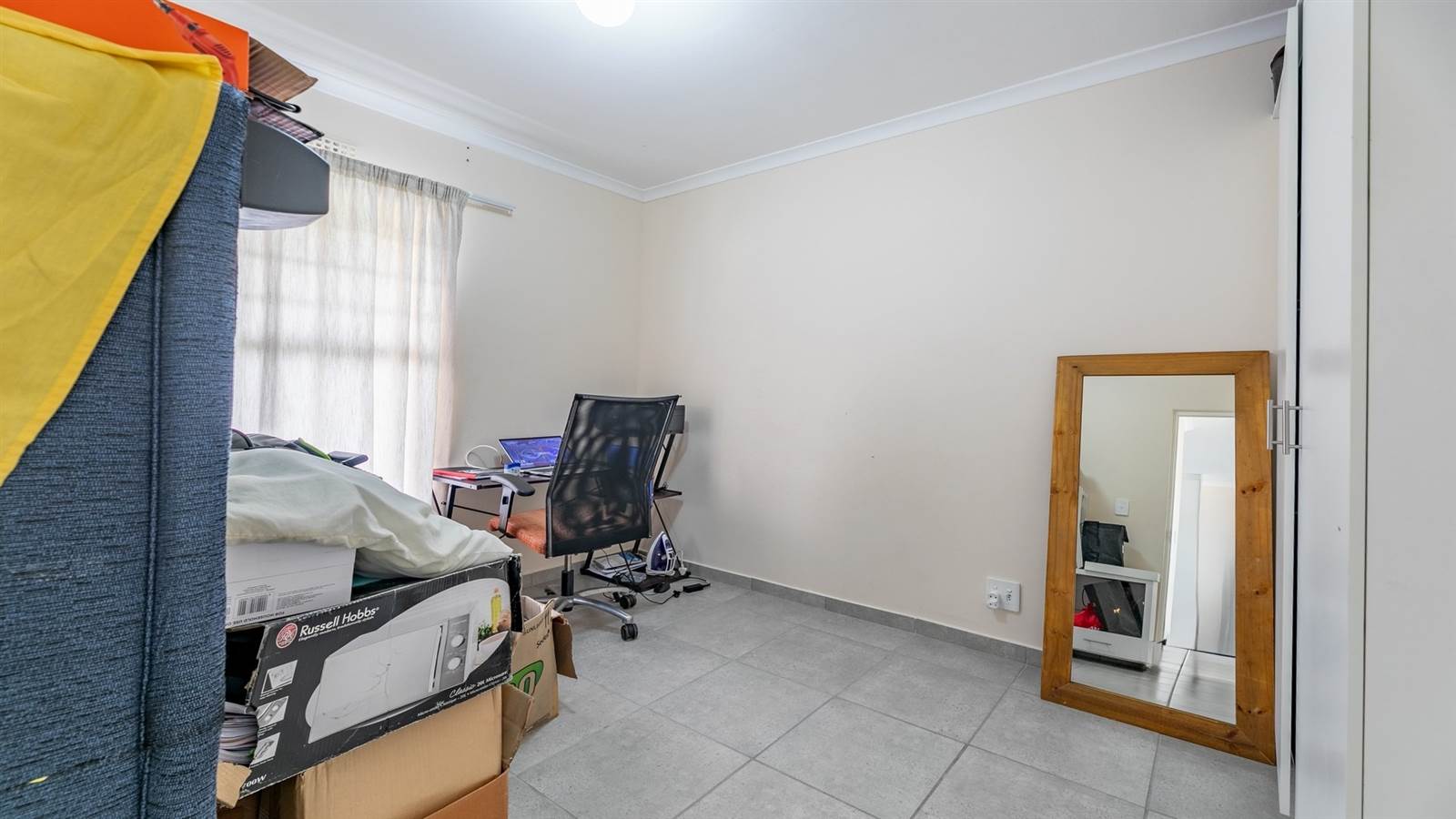 2 Bed Apartment in Parklands photo number 12