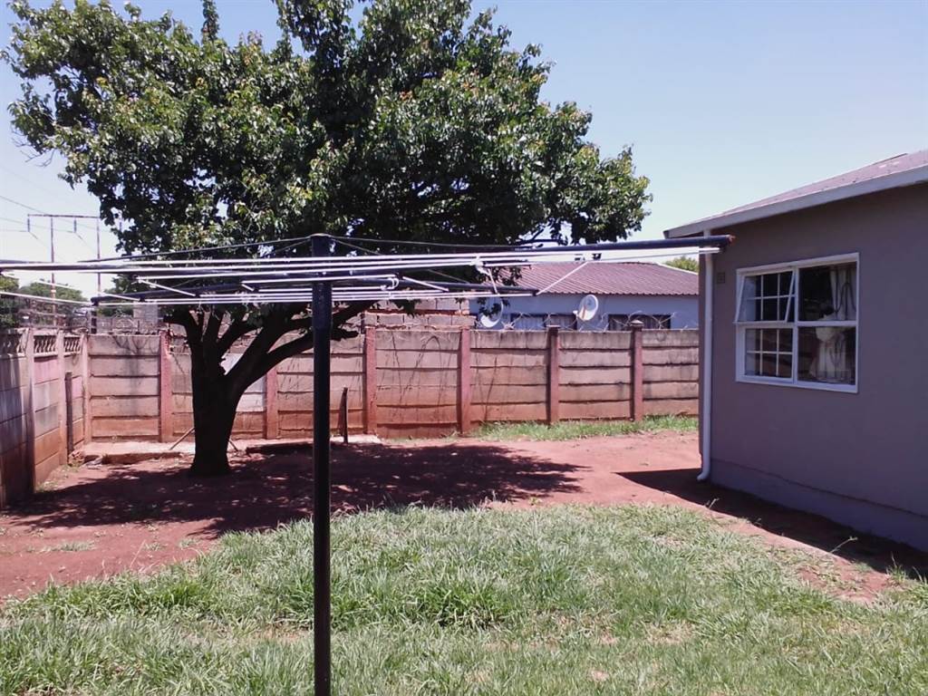 3 Bed House in Klipspruit West photo number 22