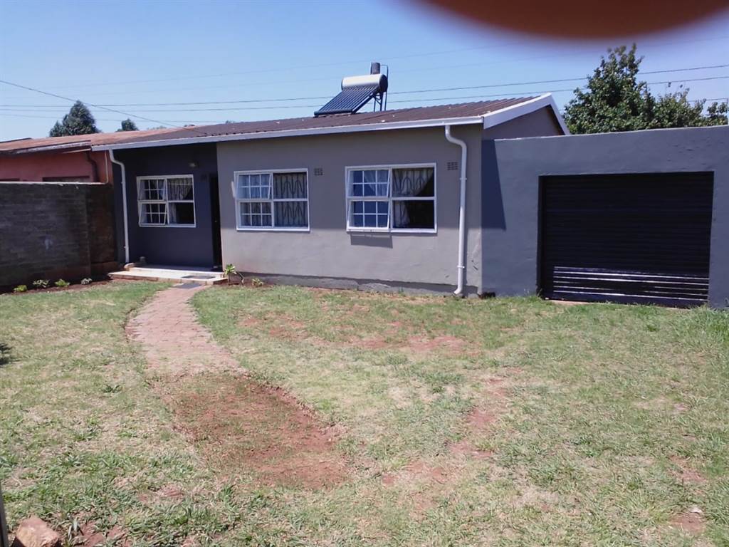 3 Bed House in Klipspruit West photo number 29