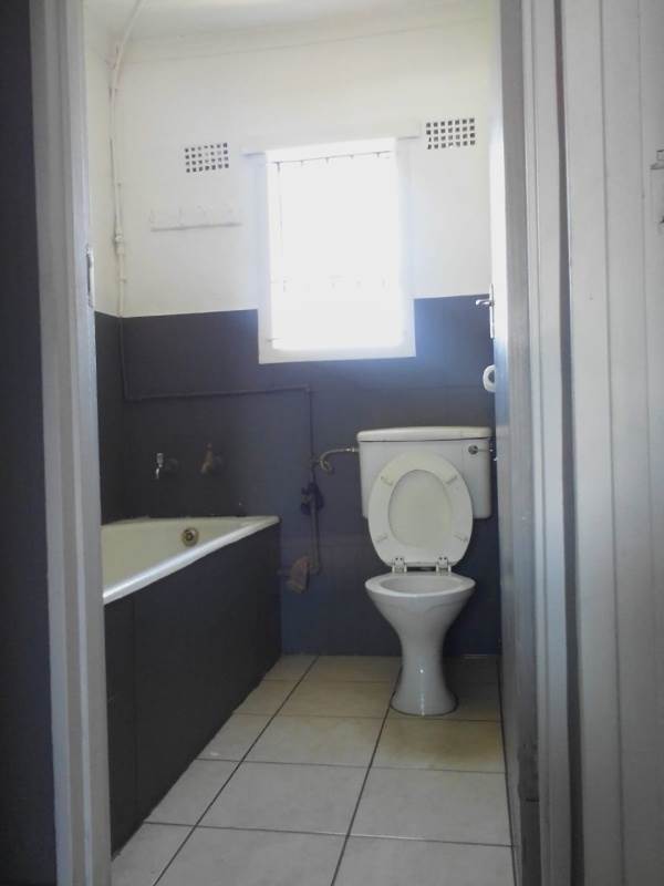 3 Bed House in Klipspruit West photo number 9