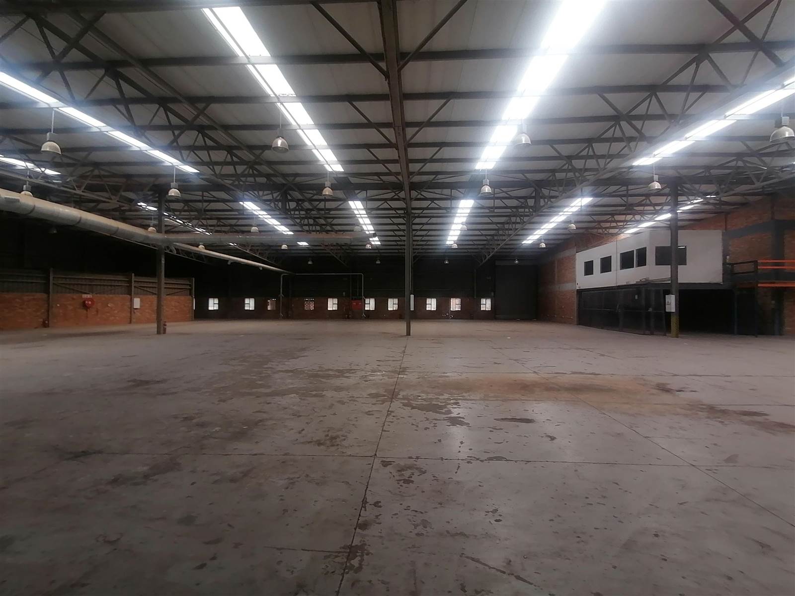 2754  m² Industrial space in Stormill photo number 25