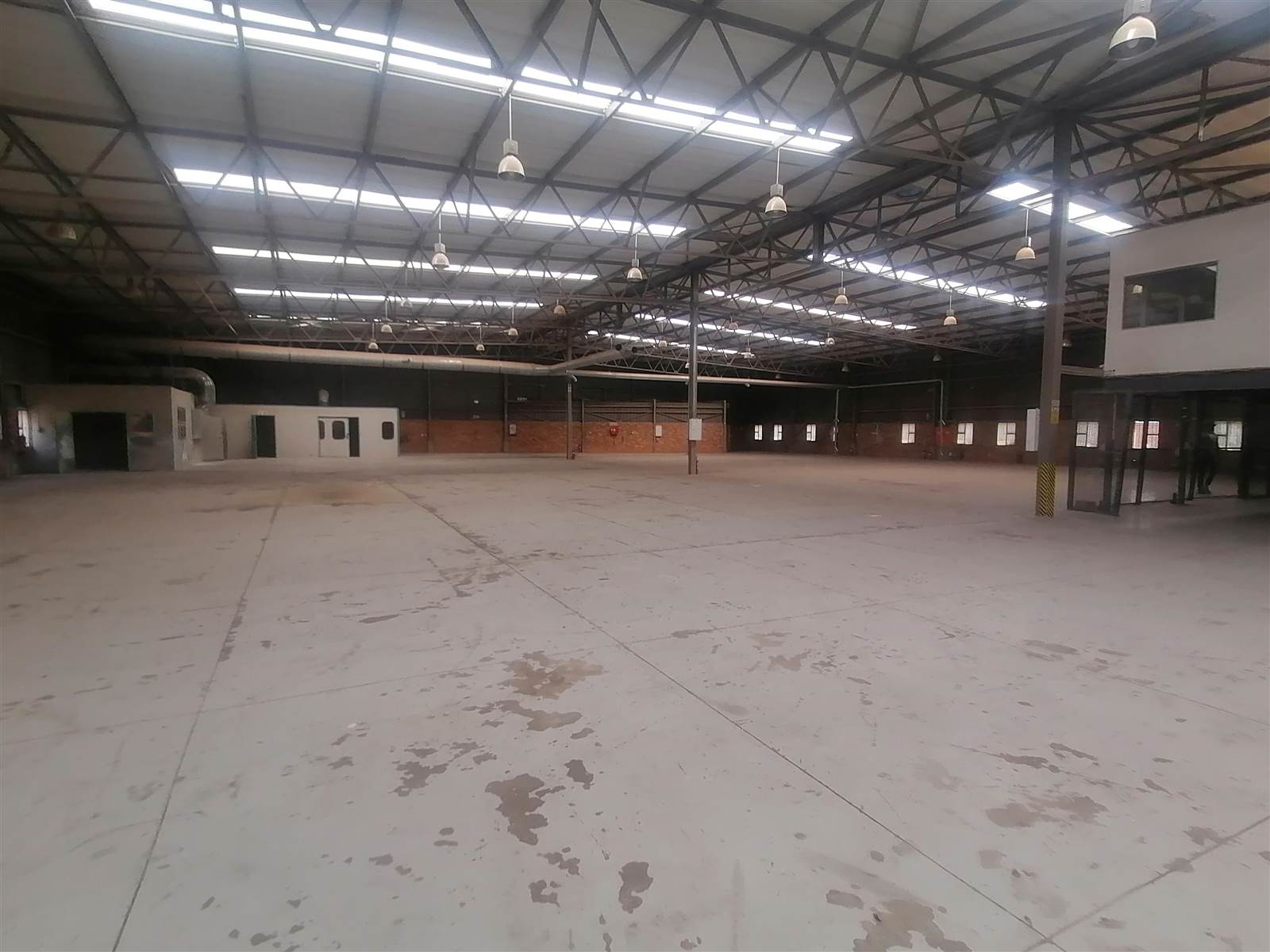 2754  m² Industrial space in Stormill photo number 28