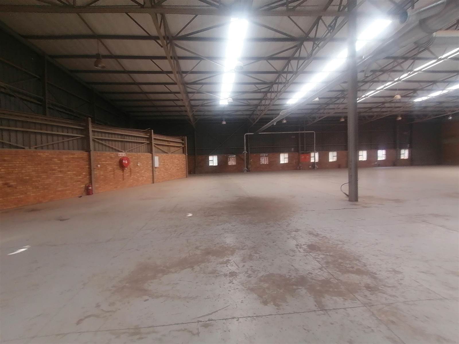 2754  m² Industrial space in Stormill photo number 19