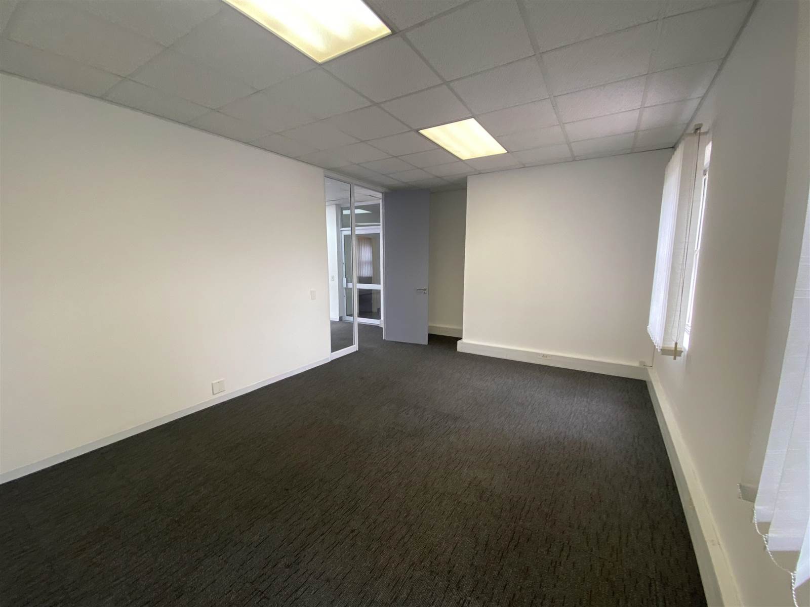165  m² Commercial space in Parkmore photo number 13