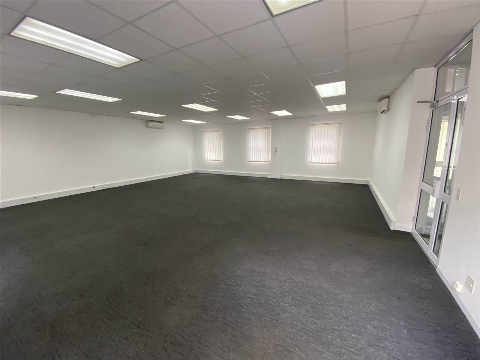165  m² Commercial space in Parkmore photo number 20