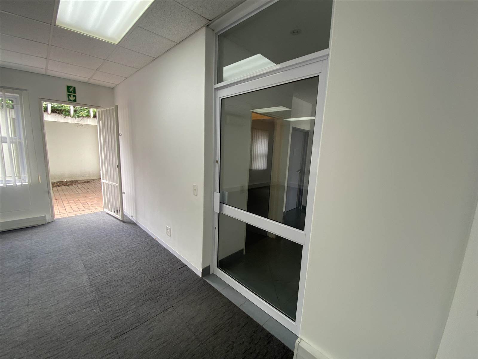 165  m² Commercial space in Parkmore photo number 14
