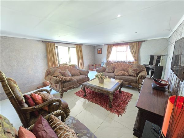 3 Bedroom House 3 Bedroom House