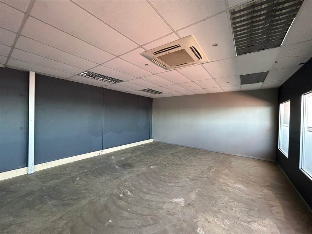225  m² Commercial space in Horizon View photo number 6