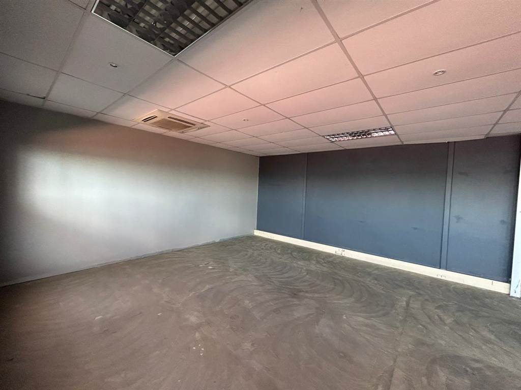 225  m² Commercial space in Horizon View photo number 8
