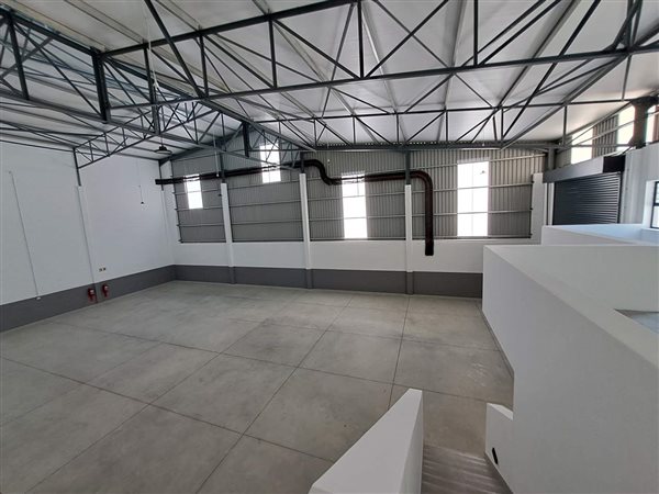 464  m² Industrial space