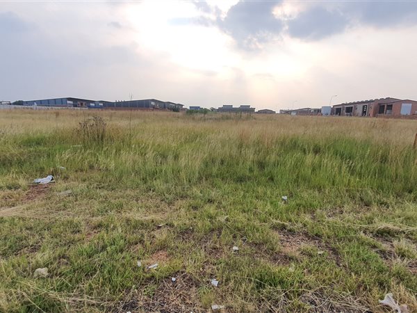 1455 m² Land available in Middelburg Central