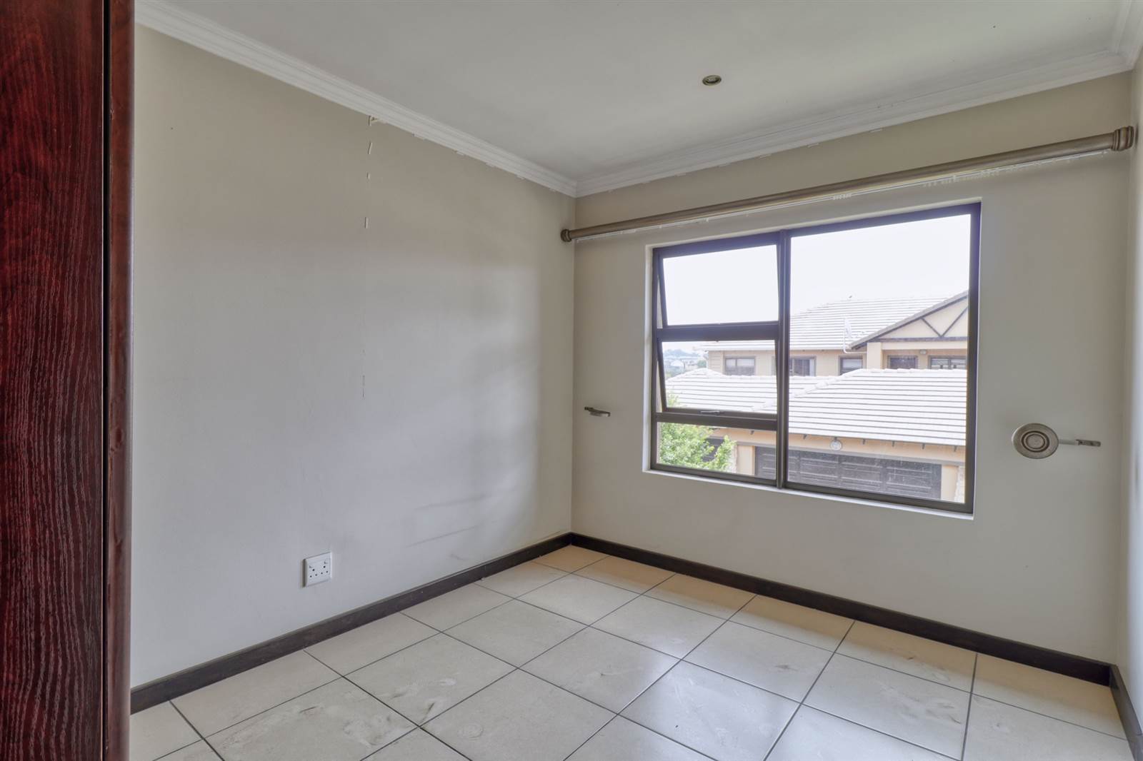 2 Bed Apartment in Ebotse Estate photo number 8