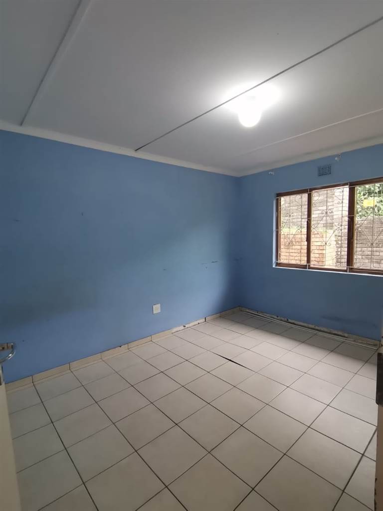 2 Bed Simplex in Empangeni Central photo number 7