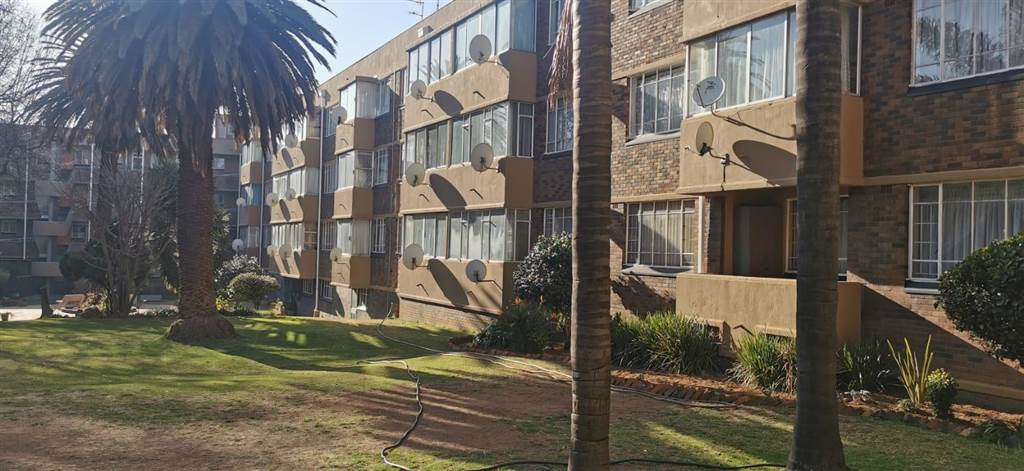 1.5 Bed Flat in West Turffontein photo number 1