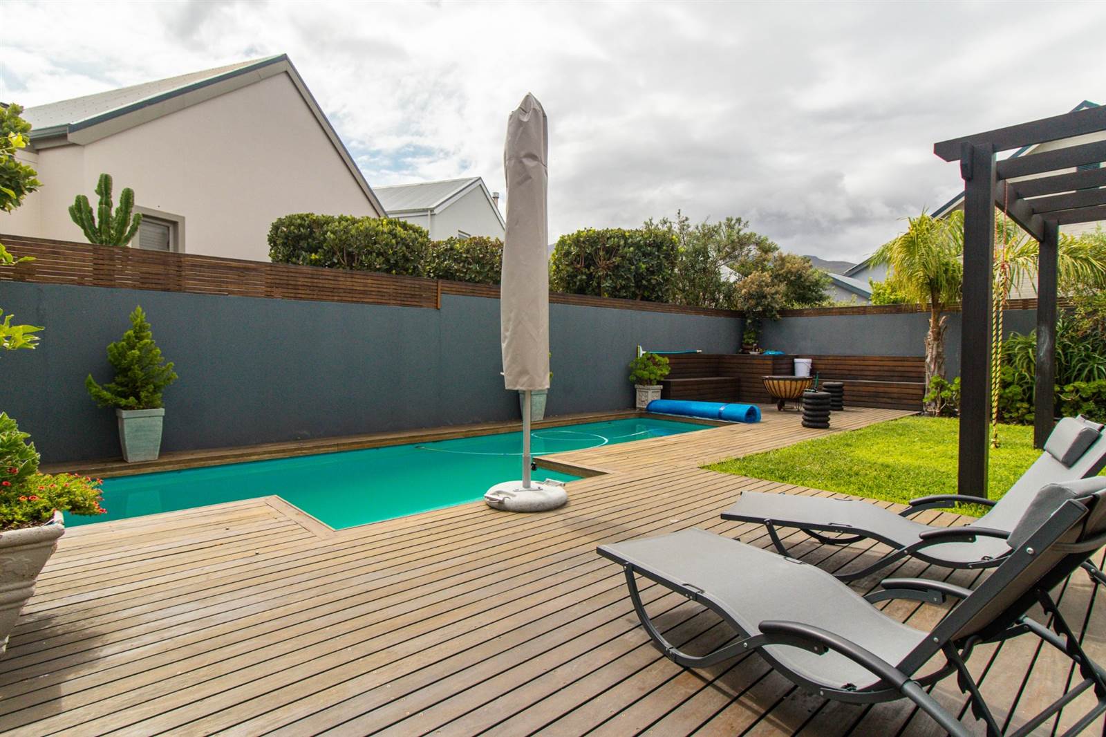 4 Bed House in Fernkloof Estate photo number 26