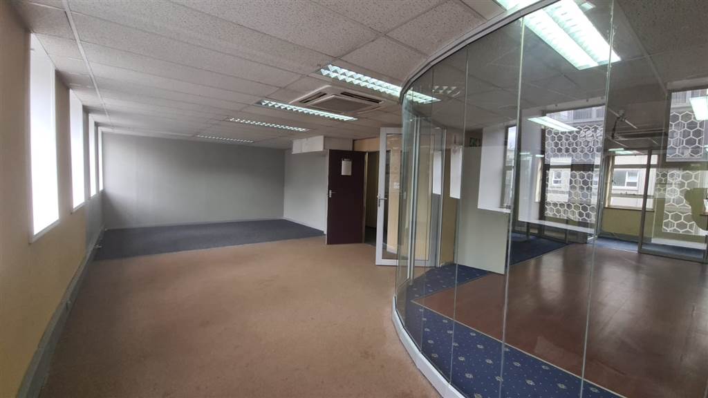 334  m² Commercial space in Pretoria Central photo number 5
