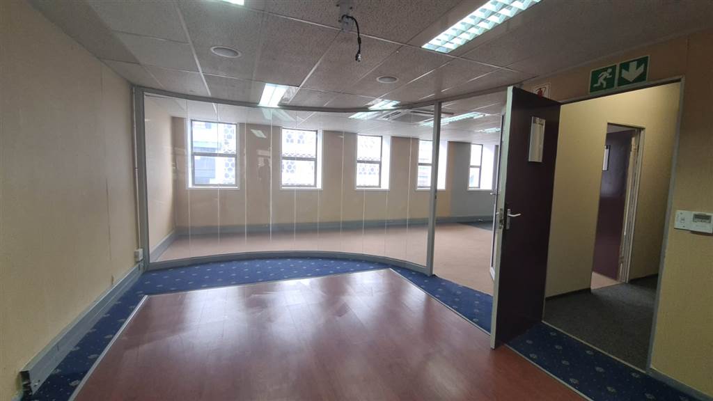 334  m² Commercial space in Pretoria Central photo number 6