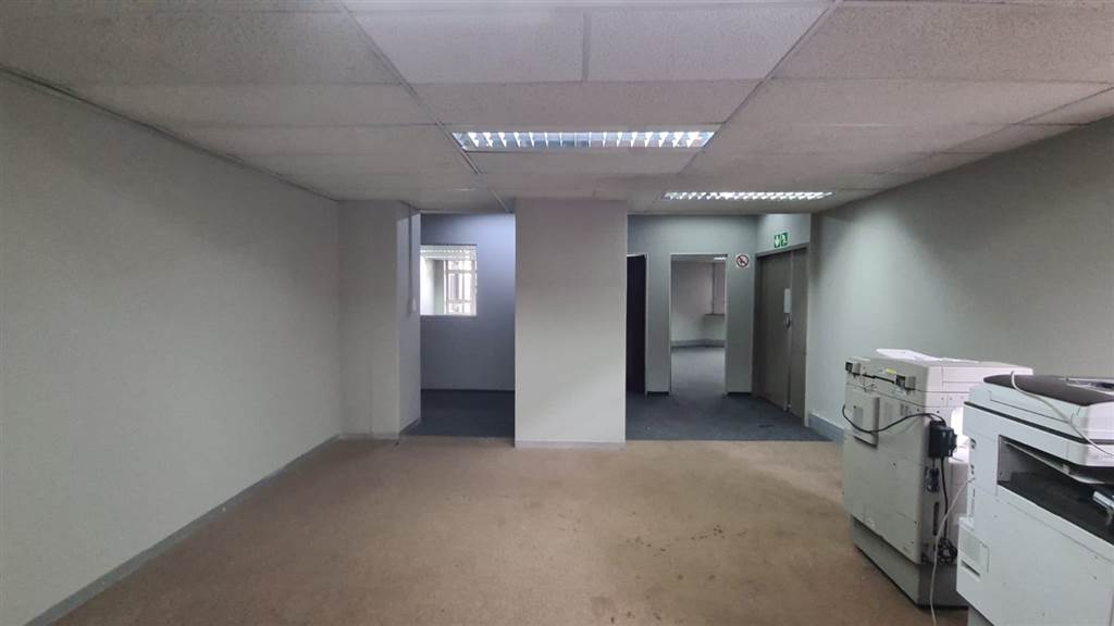 334  m² Commercial space in Pretoria Central photo number 10