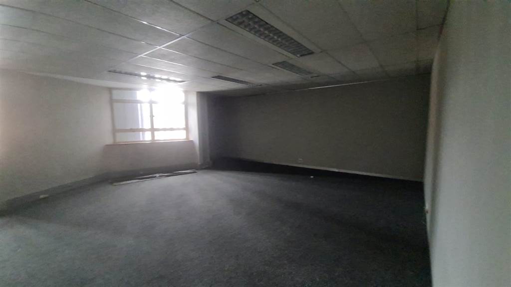 334  m² Commercial space in Pretoria Central photo number 15