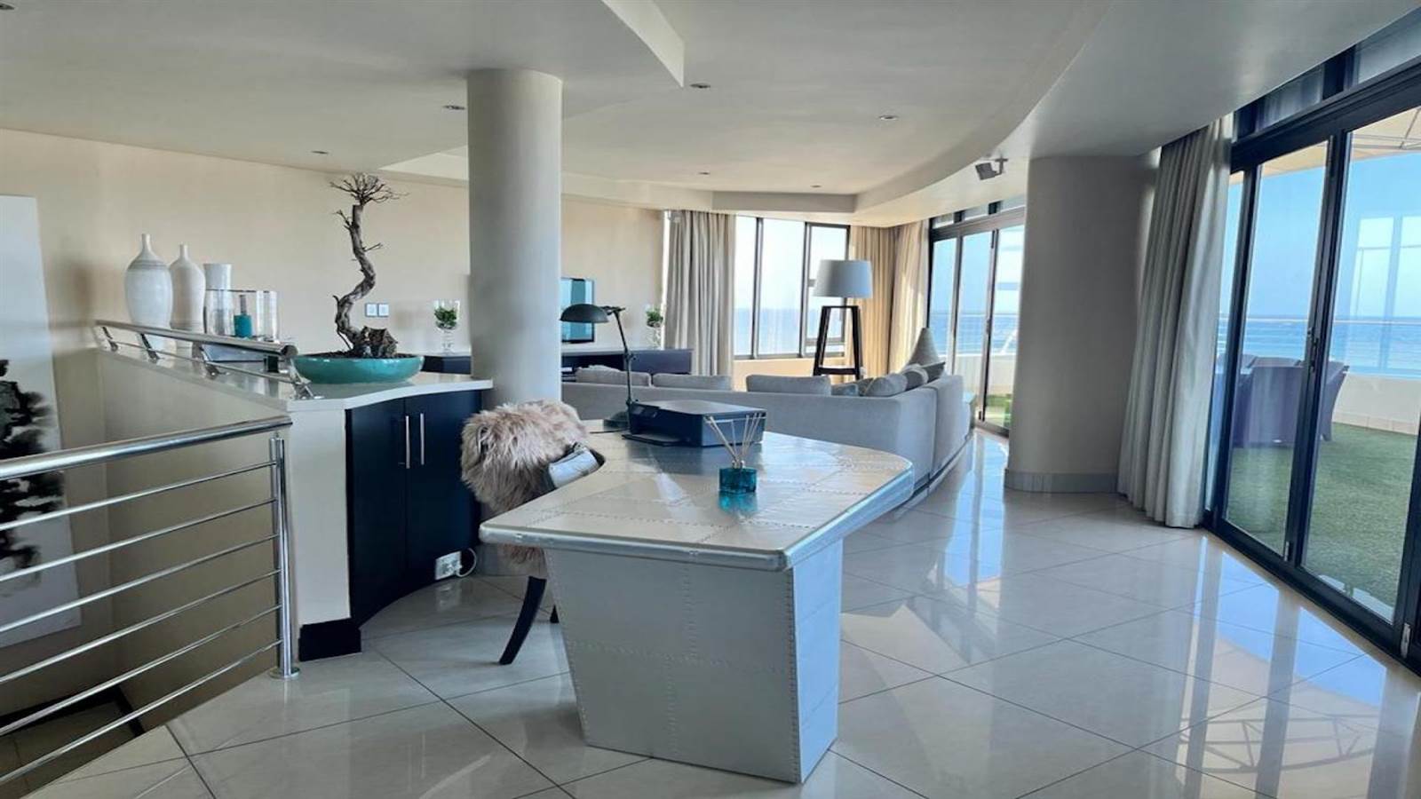 3 Bed Penthouse in Umhlanga Rocks photo number 16