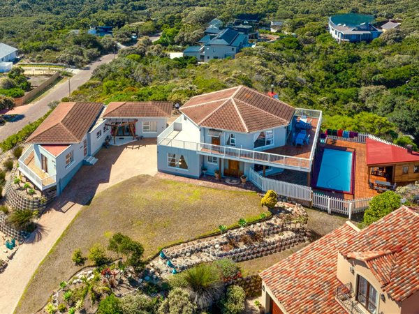 6 Bedroom House 6 Bedroom House