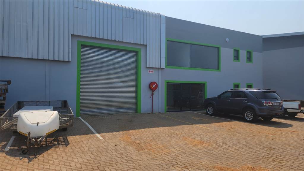 828  m² Industrial space in Shakas Head photo number 4