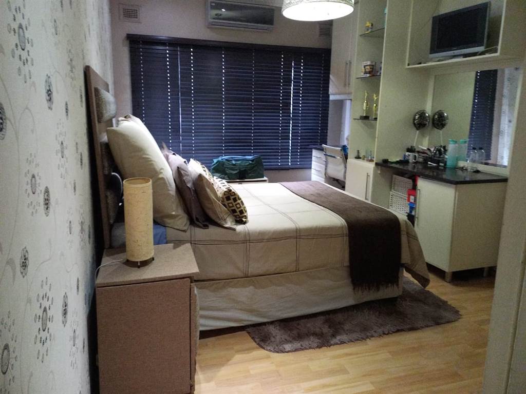 3 Bed Duplex in Malvern photo number 24