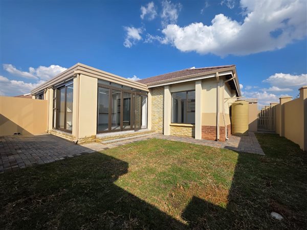 2 Bedroom Townhouse 2 Bedroom Townhouse