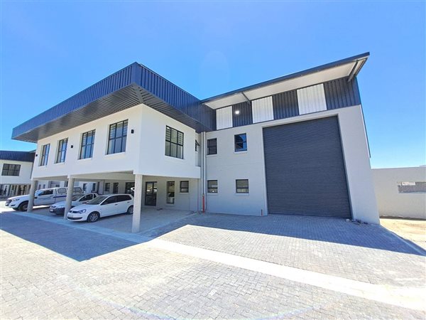 465  m² Industrial space