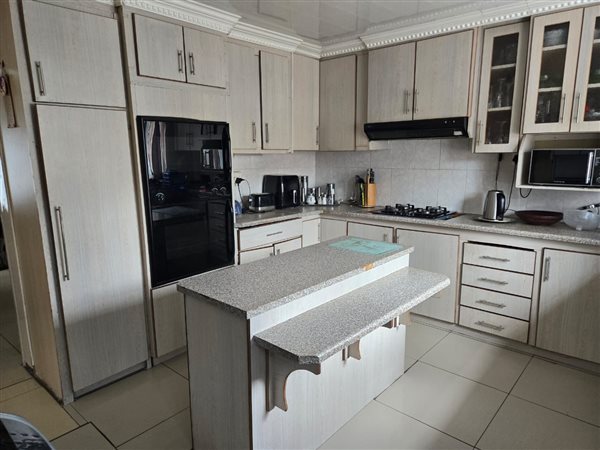 3 Bedroom House 3 Bedroom House