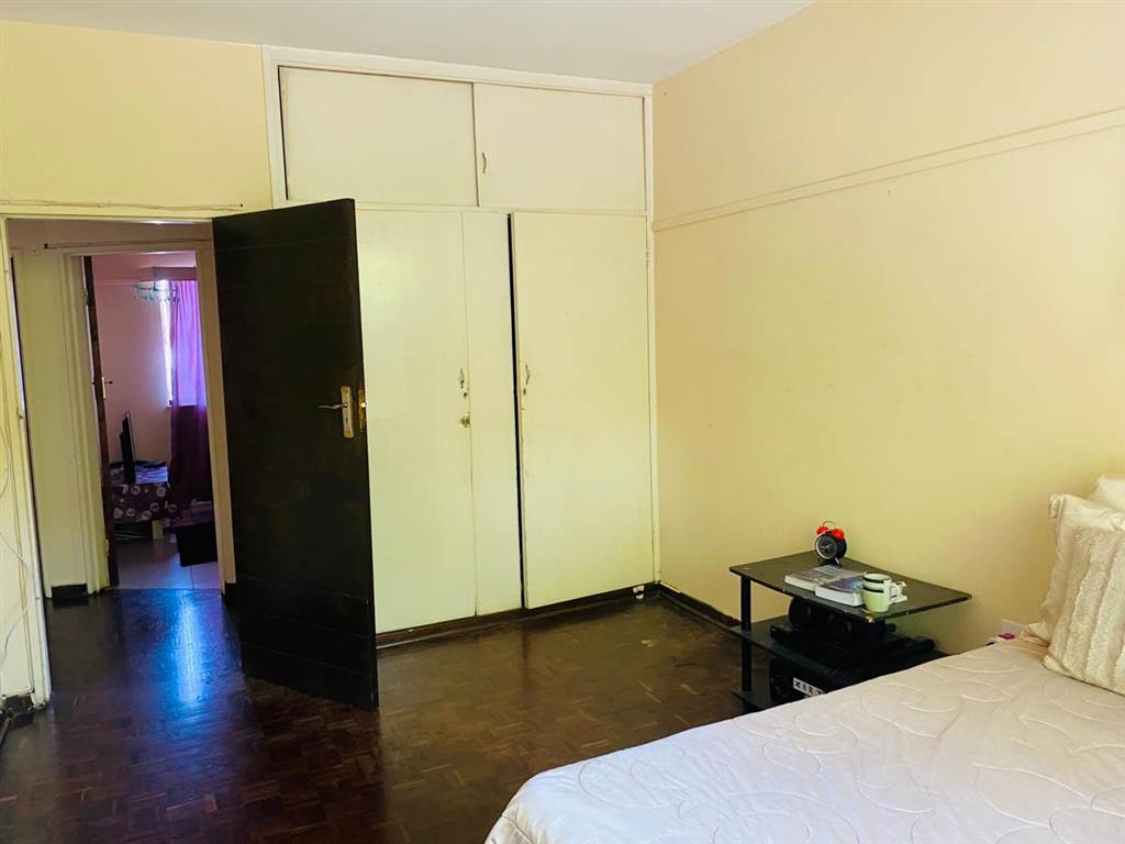 4 Bed Apartment in Pietermaritzburg Central photo number 11