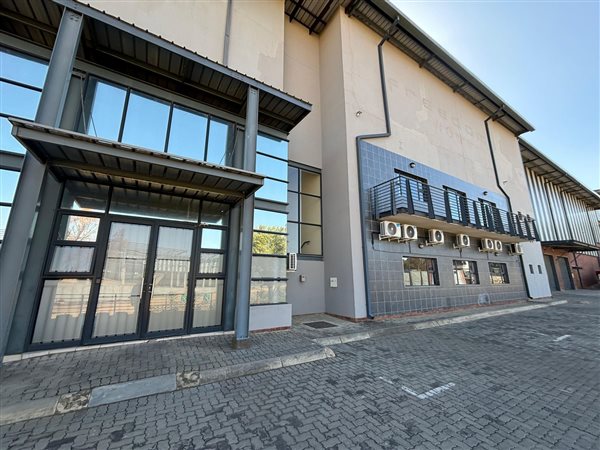 1 276  m² Industrial space