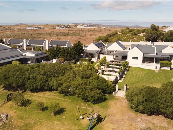 2.2 ha Smallholding