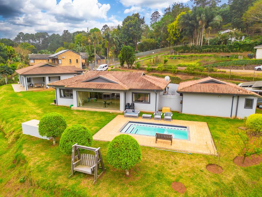 6 Bedroom House