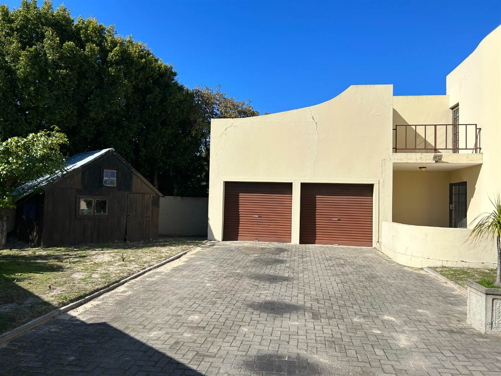4 Bed House in Blouberg Rise photo number 2