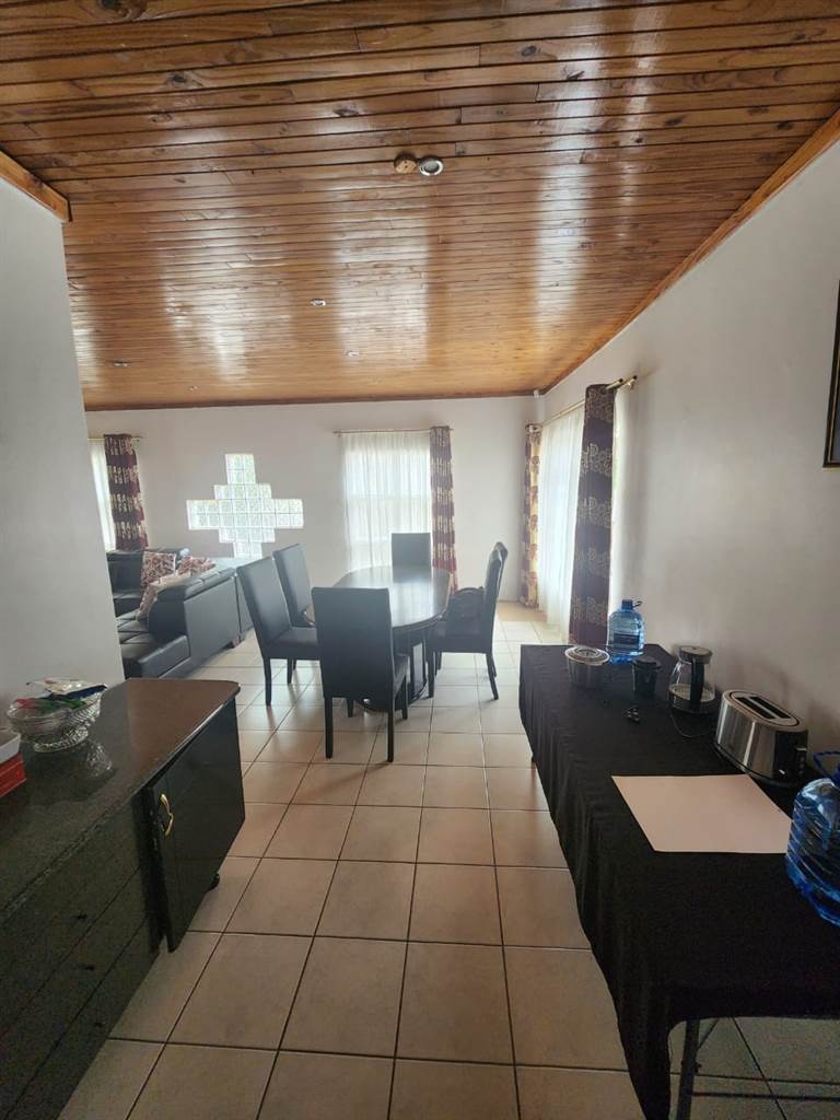 8 Bed House in Erasmia photo number 23