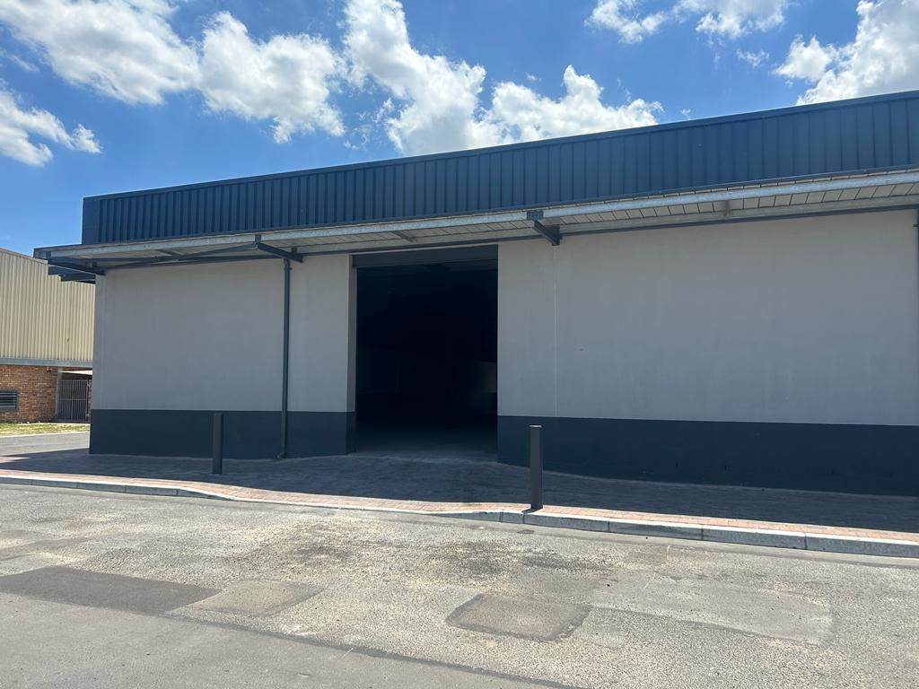 400  m² Industrial space in Brackenfell Central photo number 3