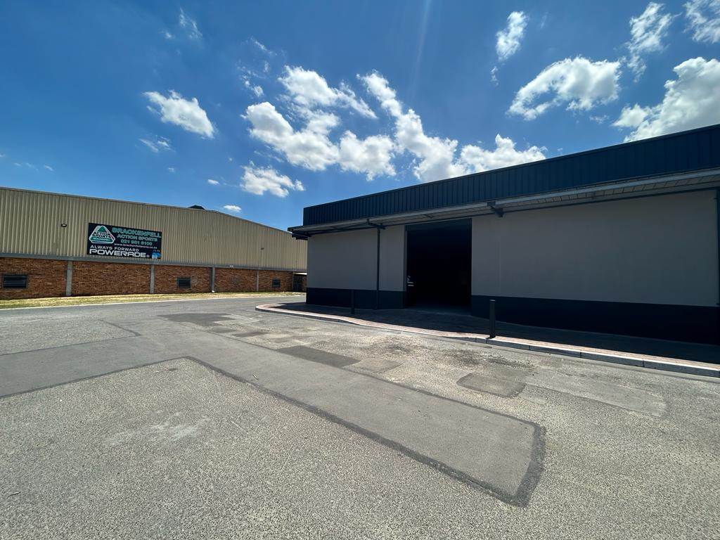 400  m² Industrial space in Brackenfell Central photo number 5