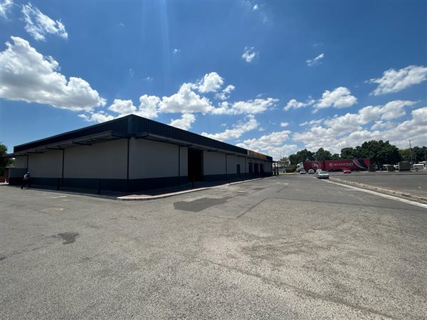 400  m² Industrial space in Brackenfell Central