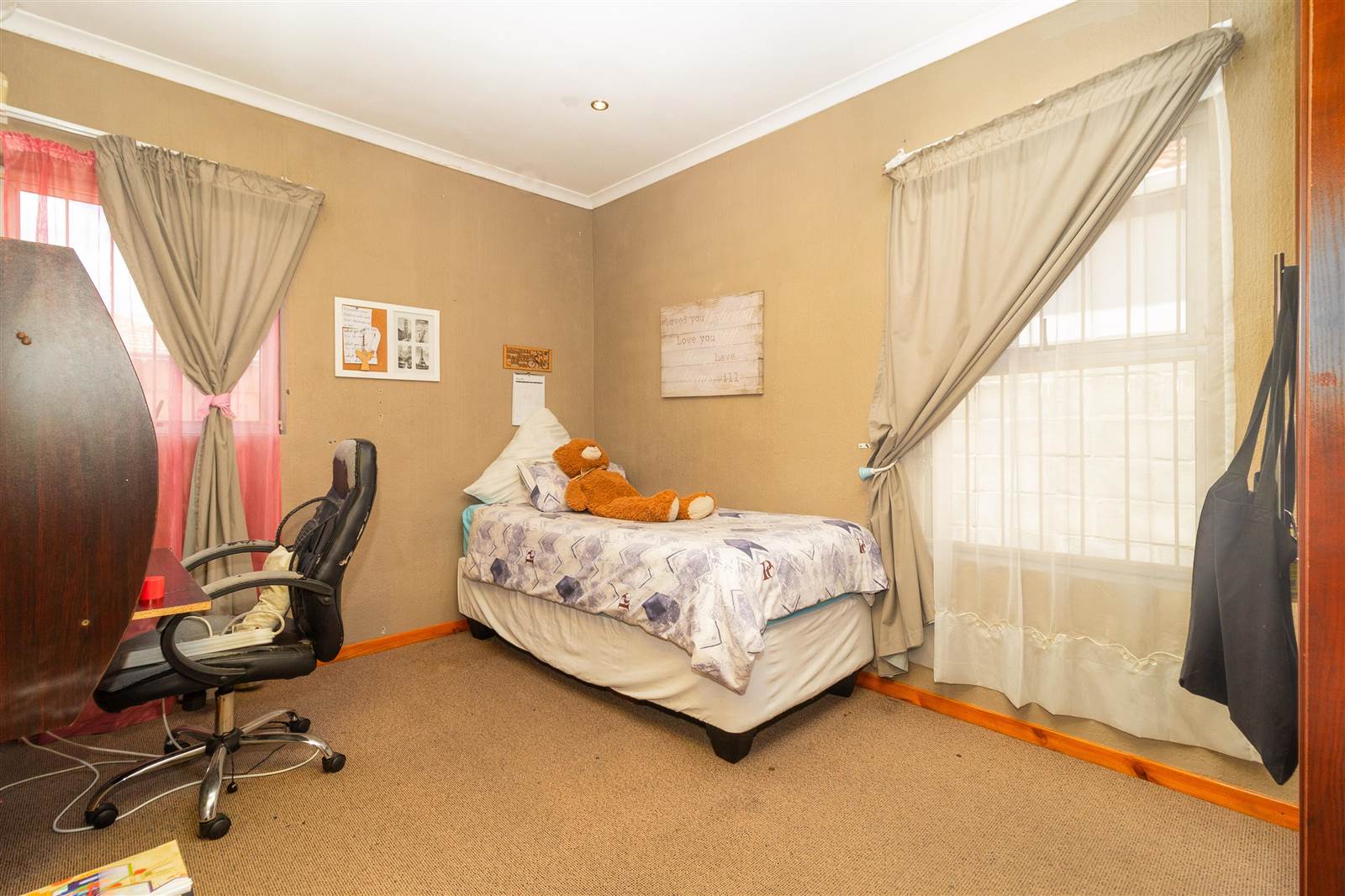 3 Bed House in Fairview Golf Estate photo number 11