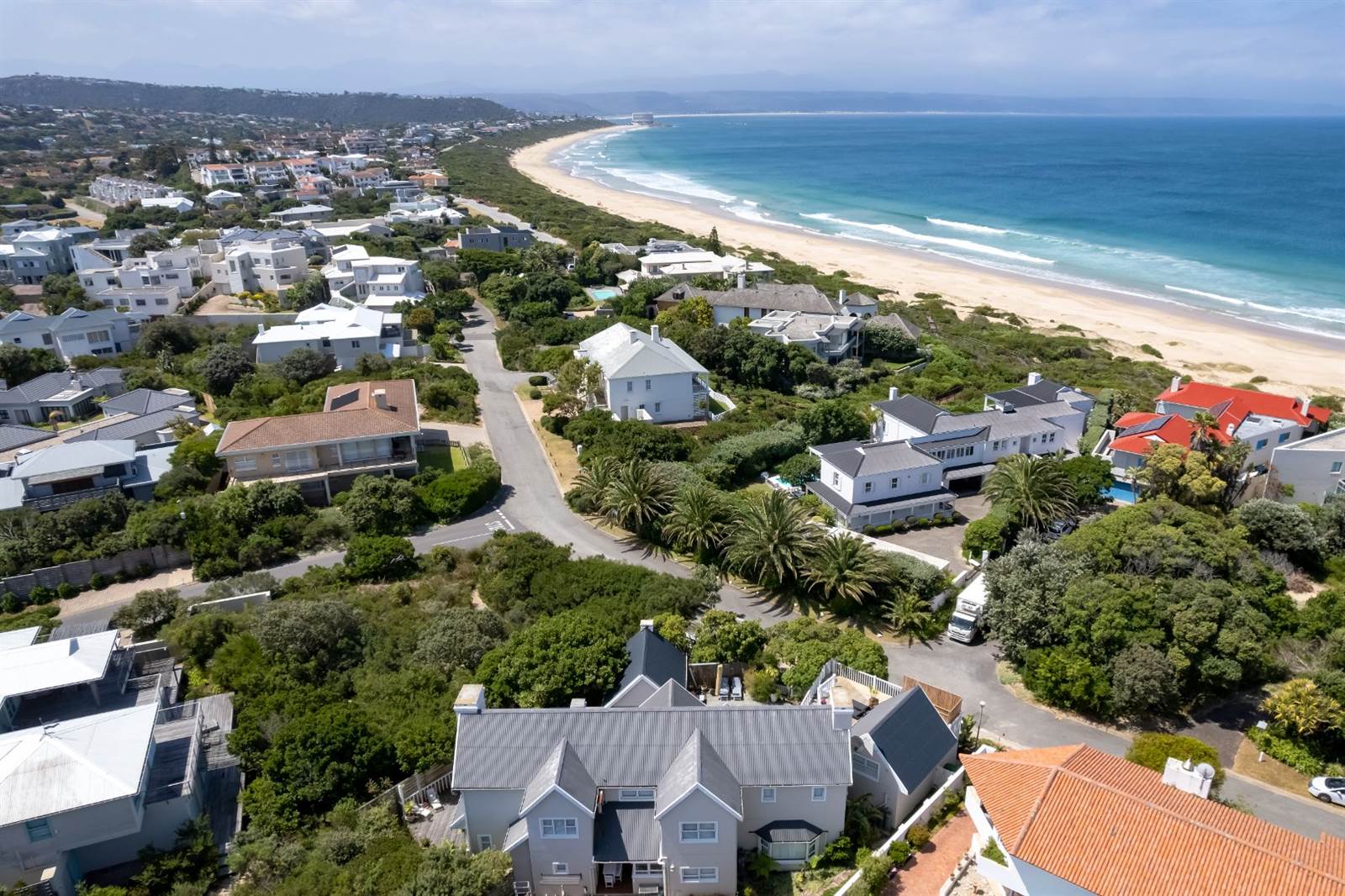 6 Bed House in Robberg photo number 3