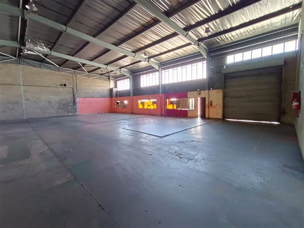 448  m² Industrial space