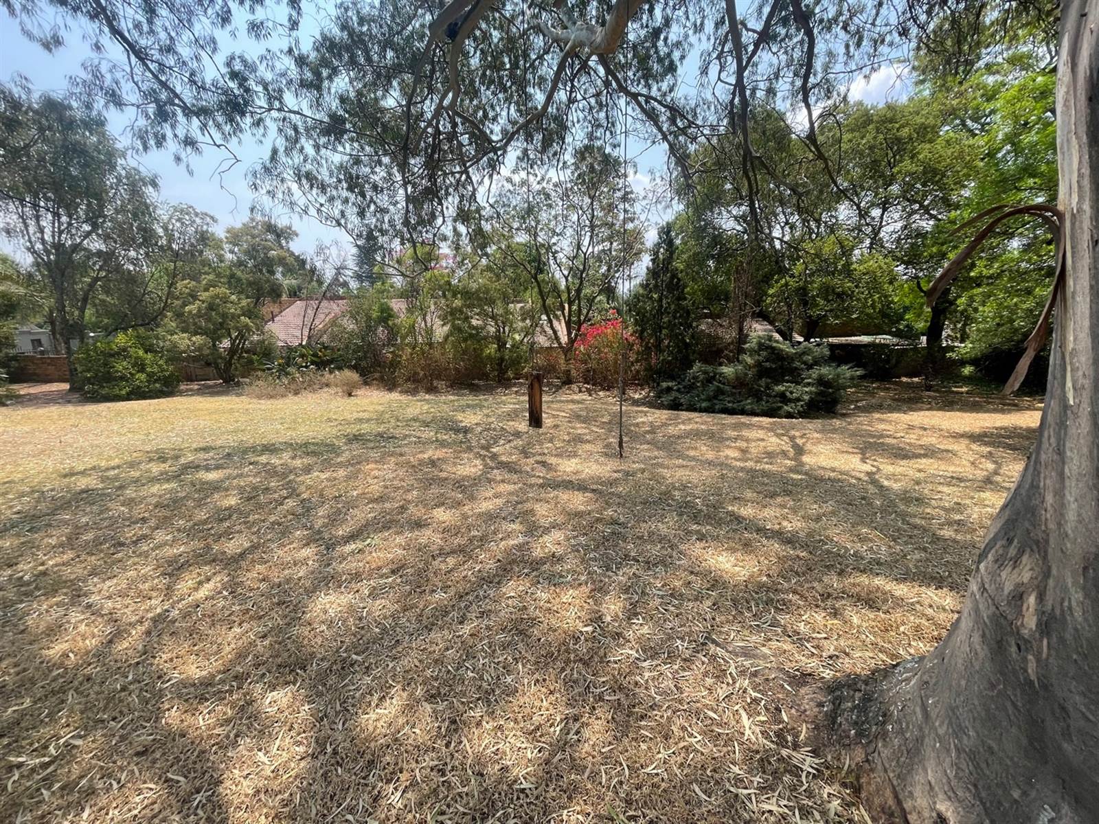 923 m² Land available in Bryanston photo number 24