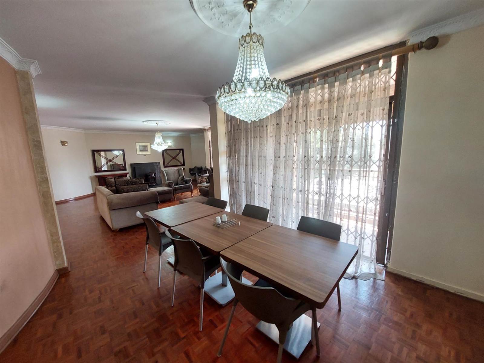 4 Bed, Bed and Breakfast in Laudium photo number 30