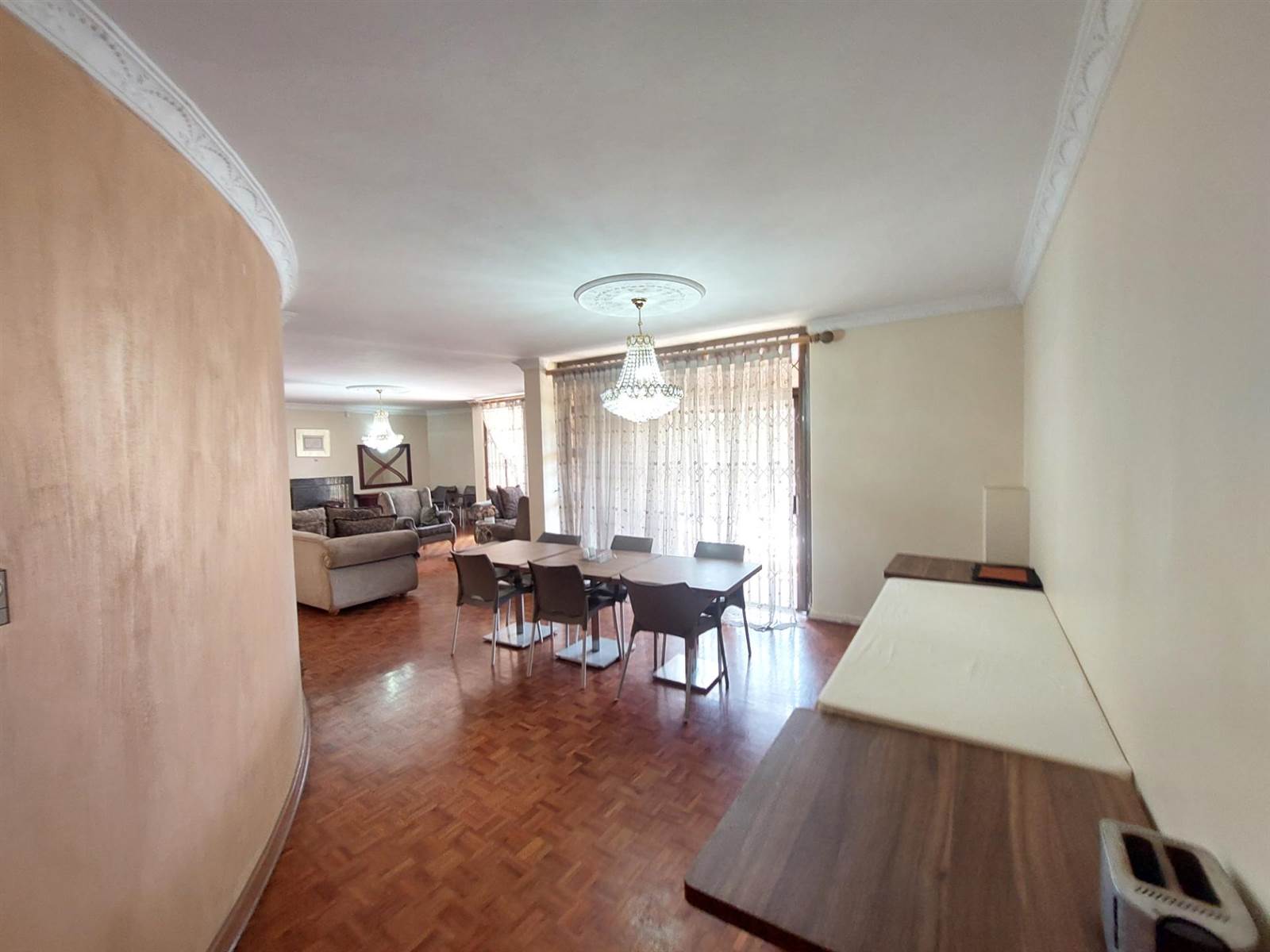 4 Bed, Bed and Breakfast in Laudium photo number 29