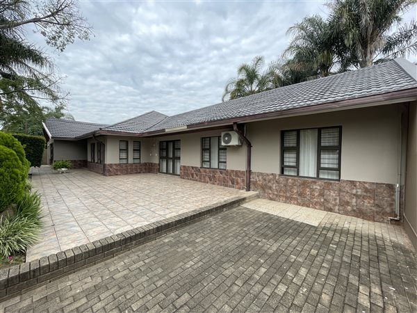 1 467 m² Commercial space 1 467 m² Commercial space