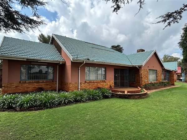 3 Bedroom House 3 Bedroom House
