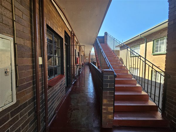 8 Bed Apartment in Jeppestown